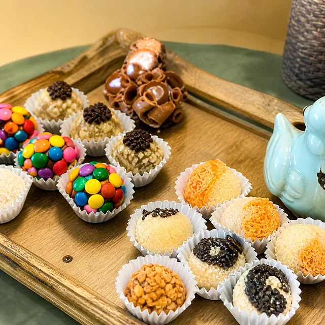 Seleção de doces tradicionais e bombons